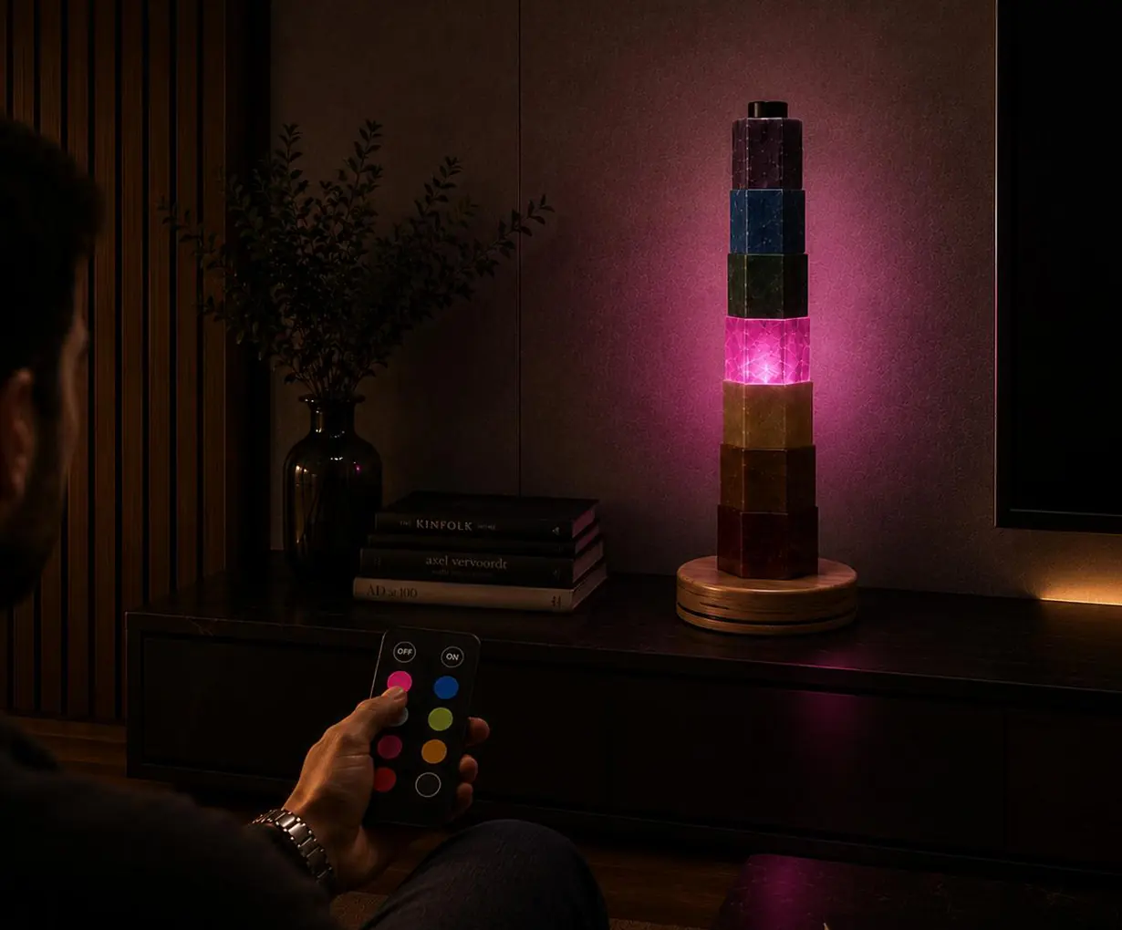 Pembe buton seçiliyken ürün: üstten 4. modül, Pembe Kuvars, yanıyor; diğer modüller sönük.