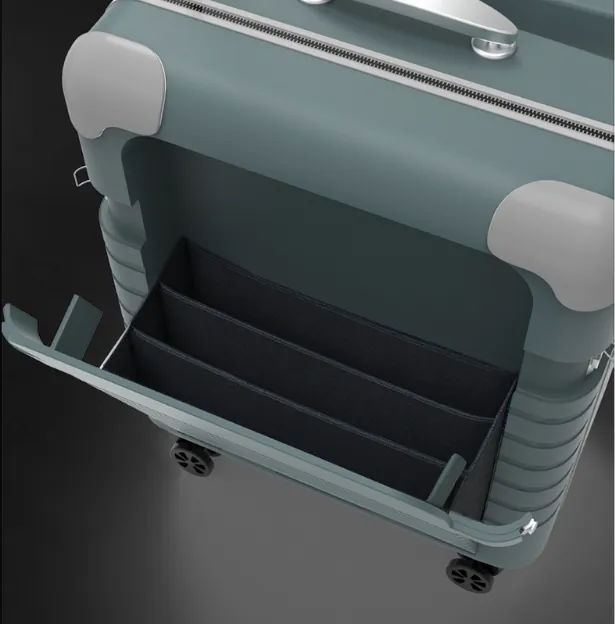 Render: ön kapak aşağı açılmış, içte bölmeler.