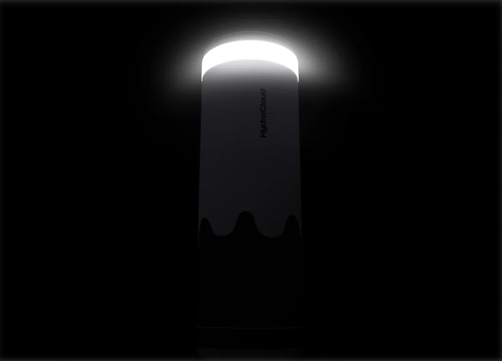 Render: karanlıkta kapak altındaki ışık halkası beyaz yanıyor.